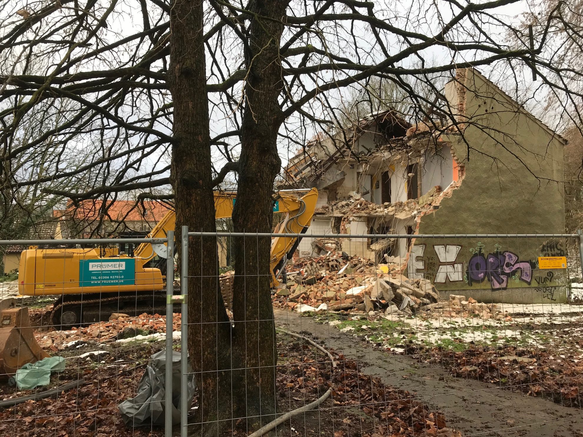 Abrissarbeiten Krachtstraße